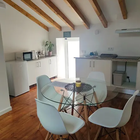 Charm Apartment *